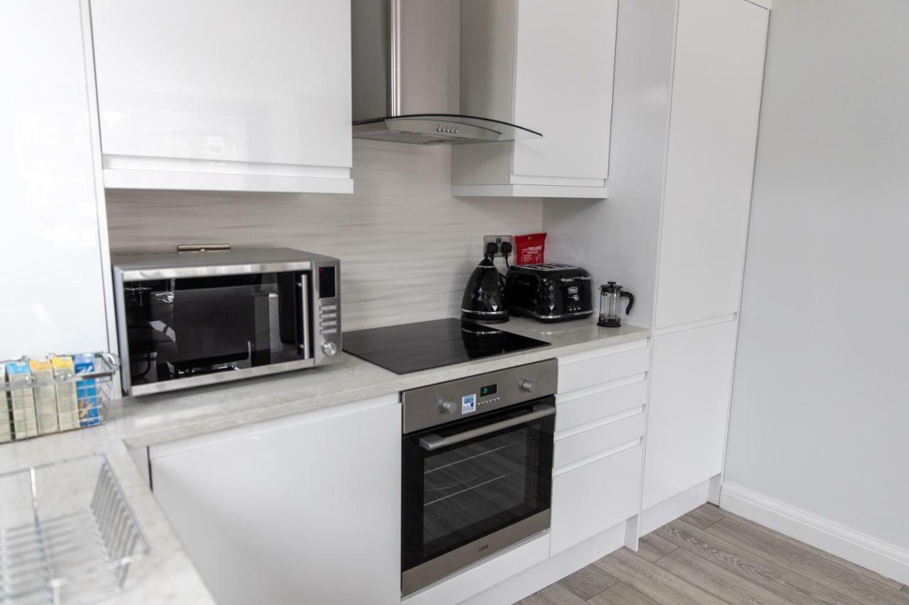 London Northwick Park Serviced Apartments By Riis Property Harrow Exterior photo
