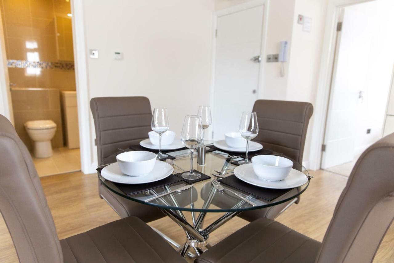 London Northwick Park Serviced Apartments By Riis Property Harrow Exterior photo