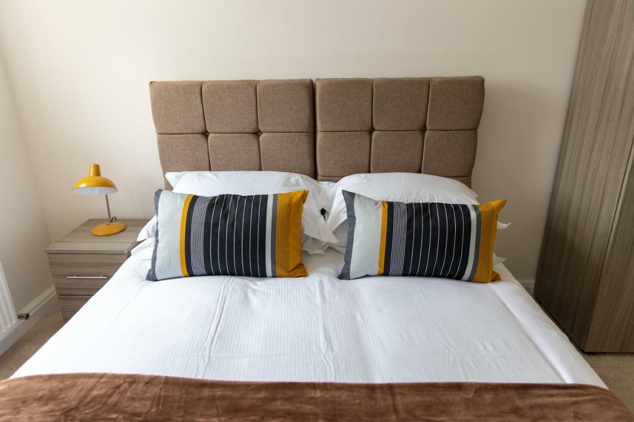 London Northwick Park Serviced Apartments By Riis Property Harrow Exterior photo